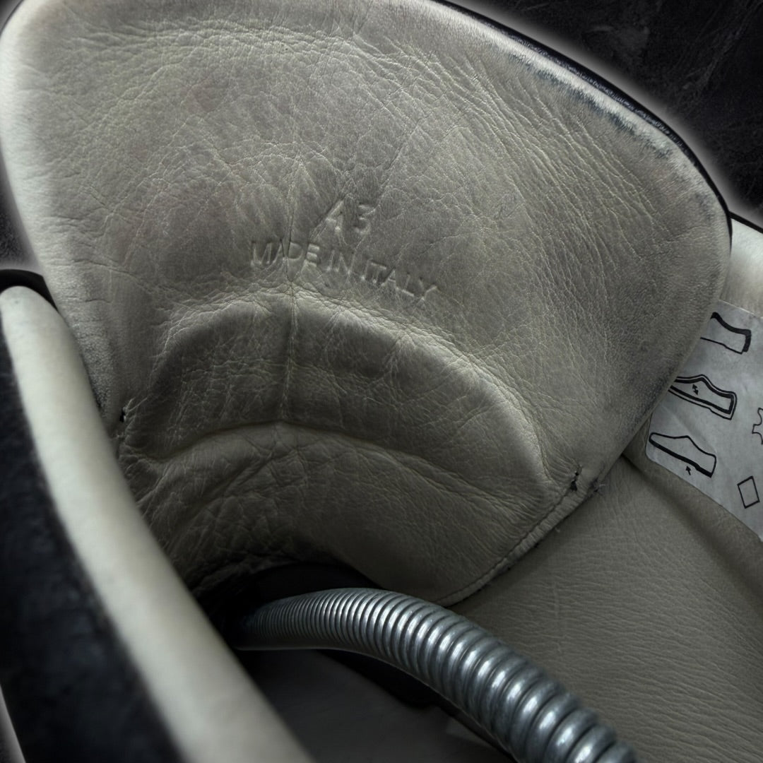 Maison Margiela Clinic high top sneakers (black)