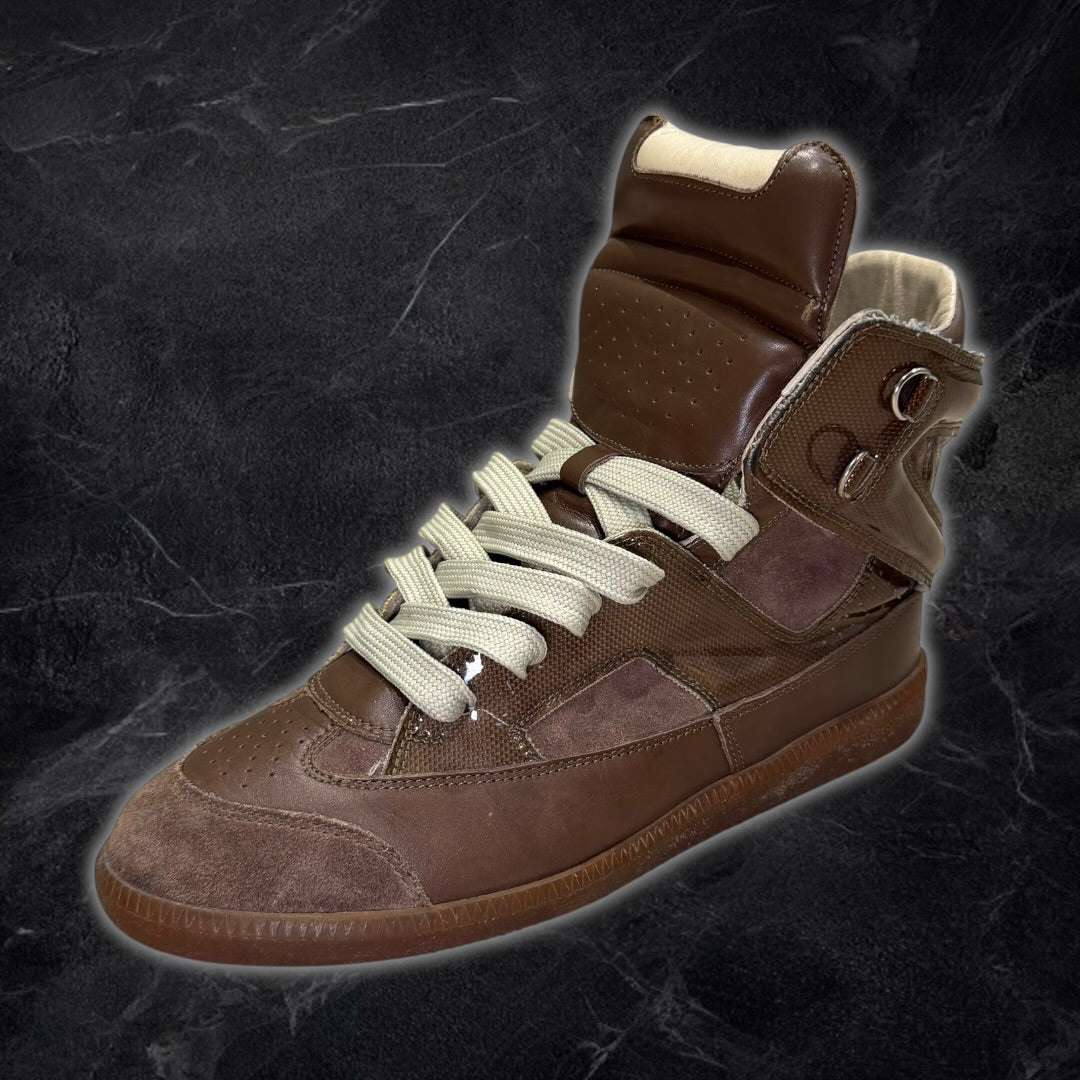 Maison Margiela “22 line” high
top sneakers (brown)
