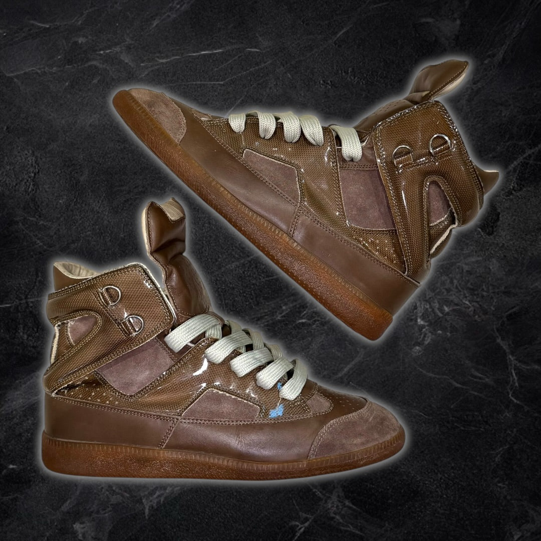 Maison Margiela “22 line” high
top sneakers (brown)