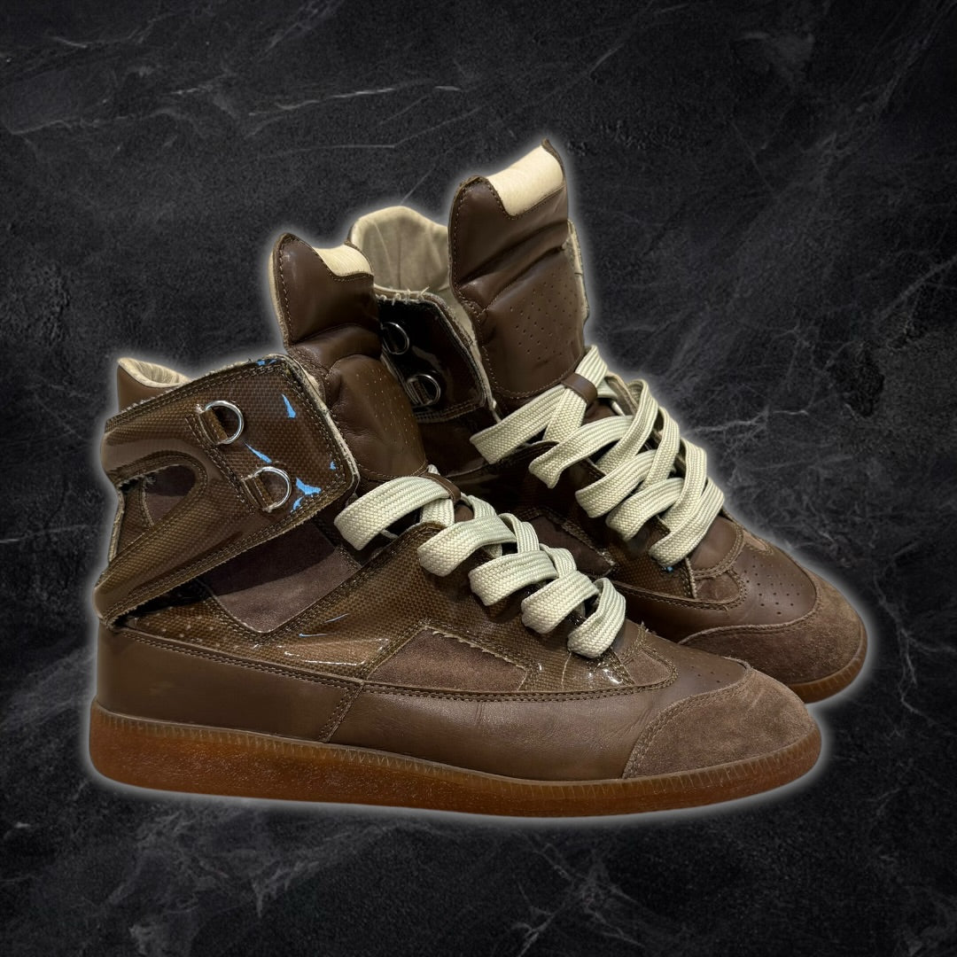 Maison Margiela “22 line” high
top sneakers (brown)